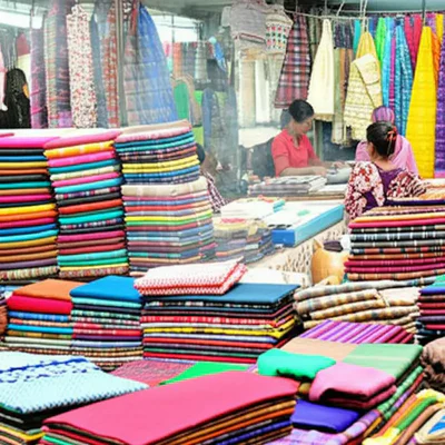 Phnom Penh marketplace, authentic Cambodian culture