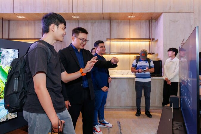Đã có thể trải nghiệm tận tay loạt tính năng mới trên TV Samsung vừa ra mắt tại Việt Nam nhờ Samsung Vision AI Tour 2025 1 Đã có thể trải nghiệm tận tay loạt tính năng mới trên TV Samsung vừa ra mắt tại Việt Nam nhờ Samsung Vision AI Tour 2025 da co the trai nghiem tan tay loat tinh nang moi tren tv samsung vua ra mat tai viet nam nho samsung vision ai tour 2025