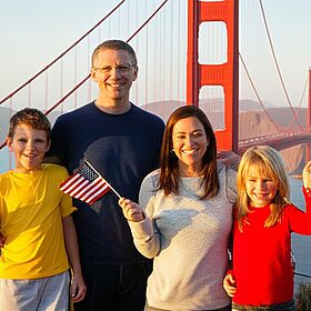 Family travels happily to Golden Gate Bridge