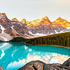 Banff National Park in autumn: vivid colors, mountains