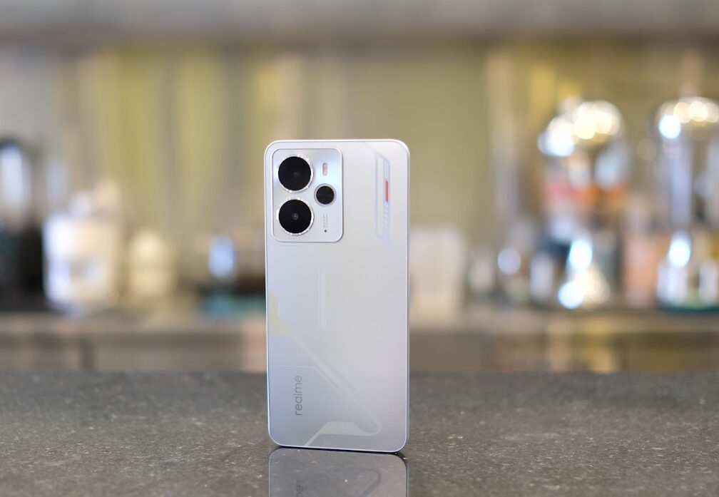 Trải nghiệm thực tế realme 14 5G: Hiệu năng mạnh mẽ, ngoại hình cực chất, AI thông minh vượt kỳ vọng trong tầm giá 1 Trải nghiệm thực tế realme 14 5G: Hiệu năng mạnh mẽ, ngoại hình cực chất, AI thông minh vượt kỳ vọng trong tầm giá
