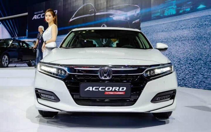 Vì sao khách hàng Việt khước từ hàng loạt xe sedan từng vang bóng một thời? 1 Vì sao khách hàng Việt khước từ hàng loạt xe sedan từng vang bóng một thời? vi sao khach hang viet khuoc tu hang loat xe sedan tung vang bong mot thoi