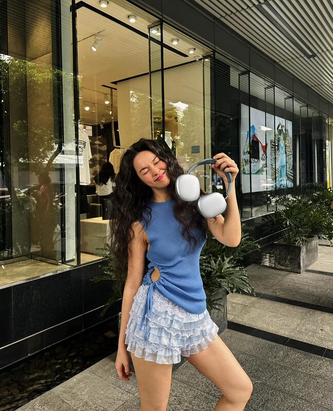 Bà mẹ đơn thân 1 con của showbiz Việt tuổi 44 mà ai cũng nghĩ ngoài 20: Bí quyết trẻ lâu đến từ thói quen uống nước không ngờ đến 1 Bà mẹ đơn thân 1 con của showbiz Việt tuổi 44 mà ai cũng nghĩ ngoài 20: Bí quyết trẻ lâu đến từ thói quen uống nước không ngờ đến