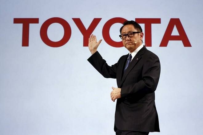 Chủ tịch Toyota tuyên bố: một chiếc xe điện ô nhiễm gấp ba lần xe hybrid khi tính cả quá trình sản xuất chu tich toyota tuyen bo mot chiec xe dien o nhiem gap ba lan xe hybrid khi tinh ca qua trinh san
