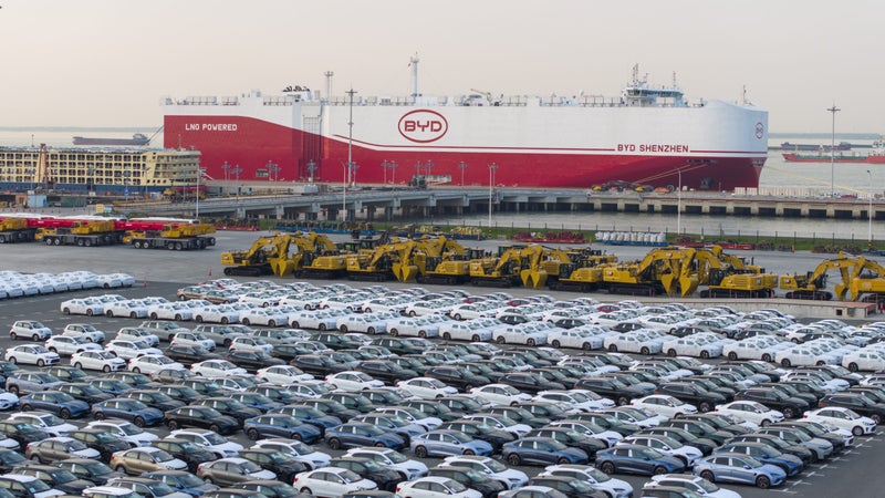 BYD khẩn trương đưa hàng nghìn xe điện đến Brazil trước thềm tăng thuế 2 BYD khẩn trương đưa hàng nghìn xe điện đến Brazil trước thềm tăng thuế