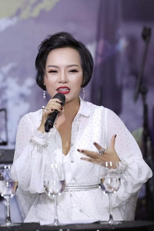 Một nữ ca sĩ lập tức xóa ảnh, gửi lời xin lỗi vì đăng thông tin sai lệch về vụ lật tàu ở Quảng Ninh 1 Một nữ ca sĩ lập tức xóa ảnh, gửi lời xin lỗi vì đăng thông tin sai lệch về vụ lật tàu ở Quảng Ninh