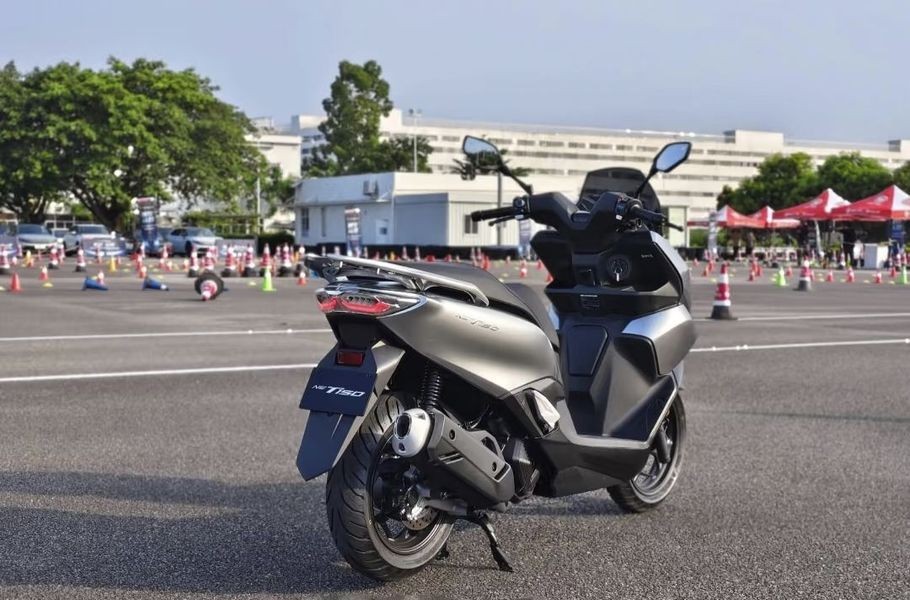 Tin xe 1/8: Honda ra mắt mẫu xe ga 150cc mới cứng giá 54 triệu đồng, ‘chất’ hơn Vario và Air Blade 1 Tin xe 1/8: Honda ra mắt mẫu xe ga 150cc mới cứng giá 54 triệu đồng, ‘chất’ hơn Vario và Air Blade